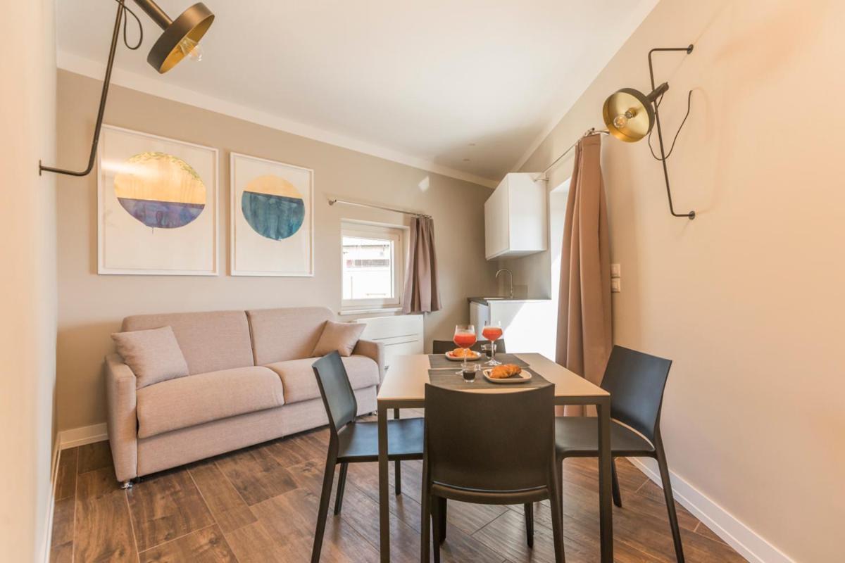 Residenza Trinita Maggiore Наполи Екстериор снимка