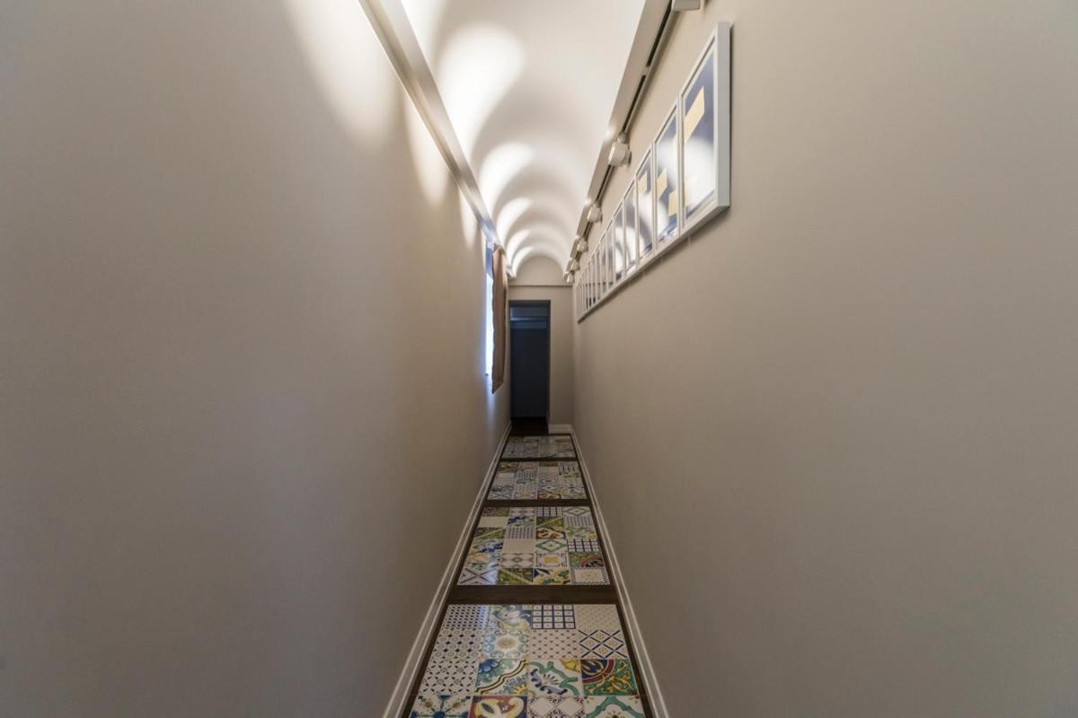 Residenza Trinita Maggiore Наполи Екстериор снимка