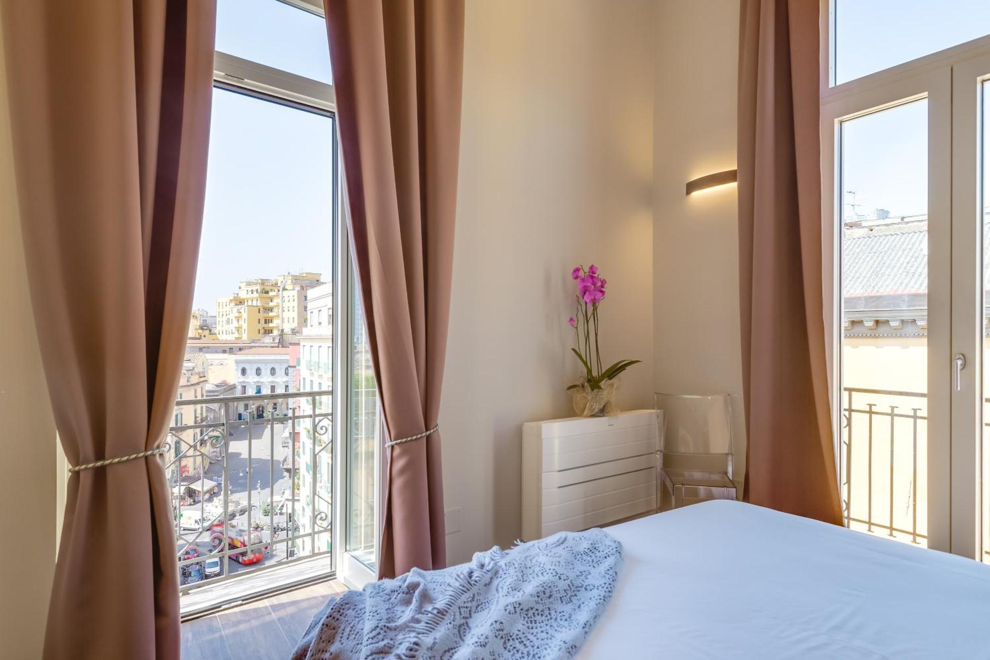 Residenza Trinita Maggiore Наполи Екстериор снимка
